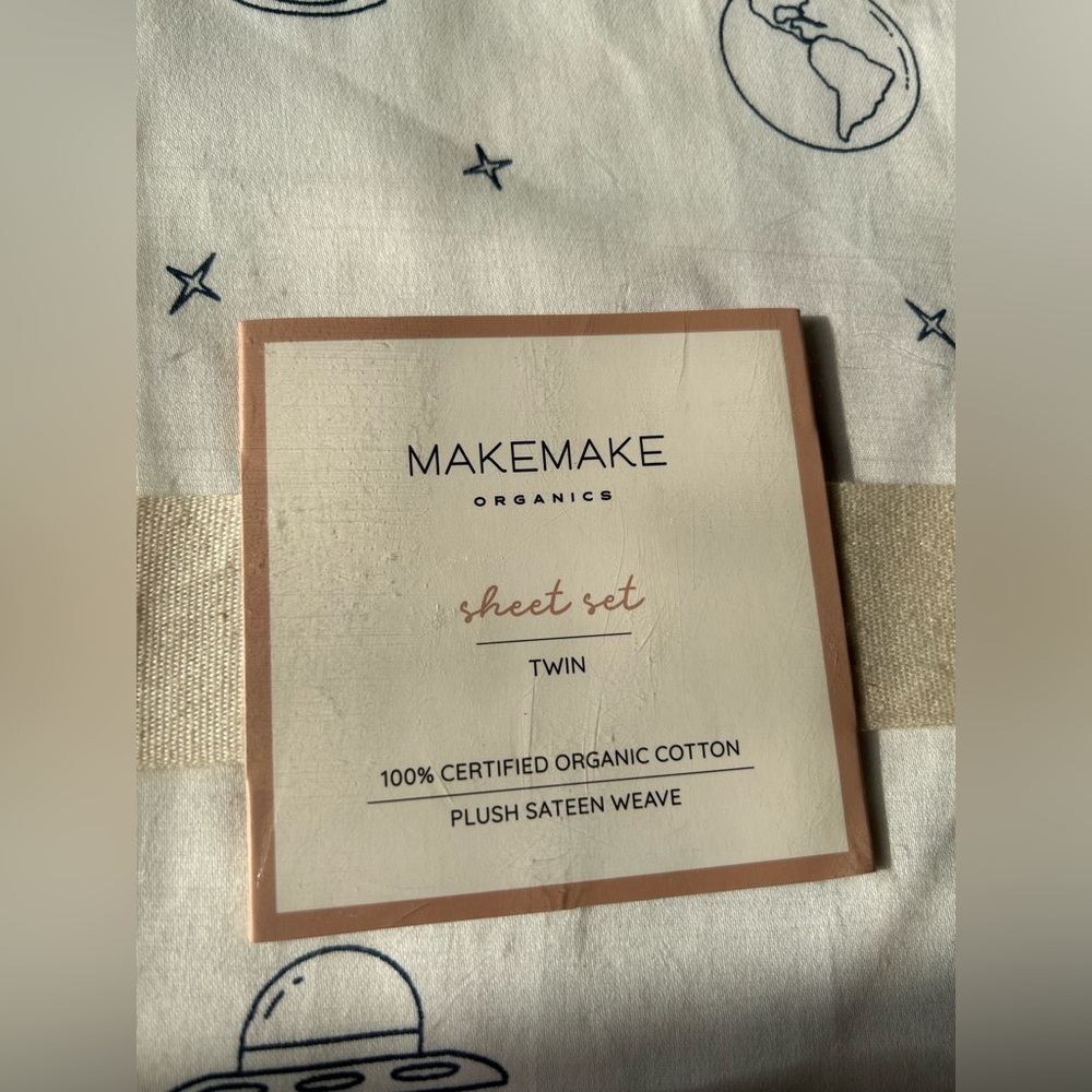 NWT Organic Cotton Astro Twin Sheet Set by MakeMake organics - Picture 4 of 6